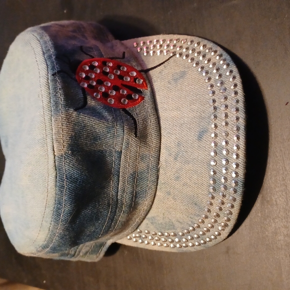 Hat - Picture 4 of 4